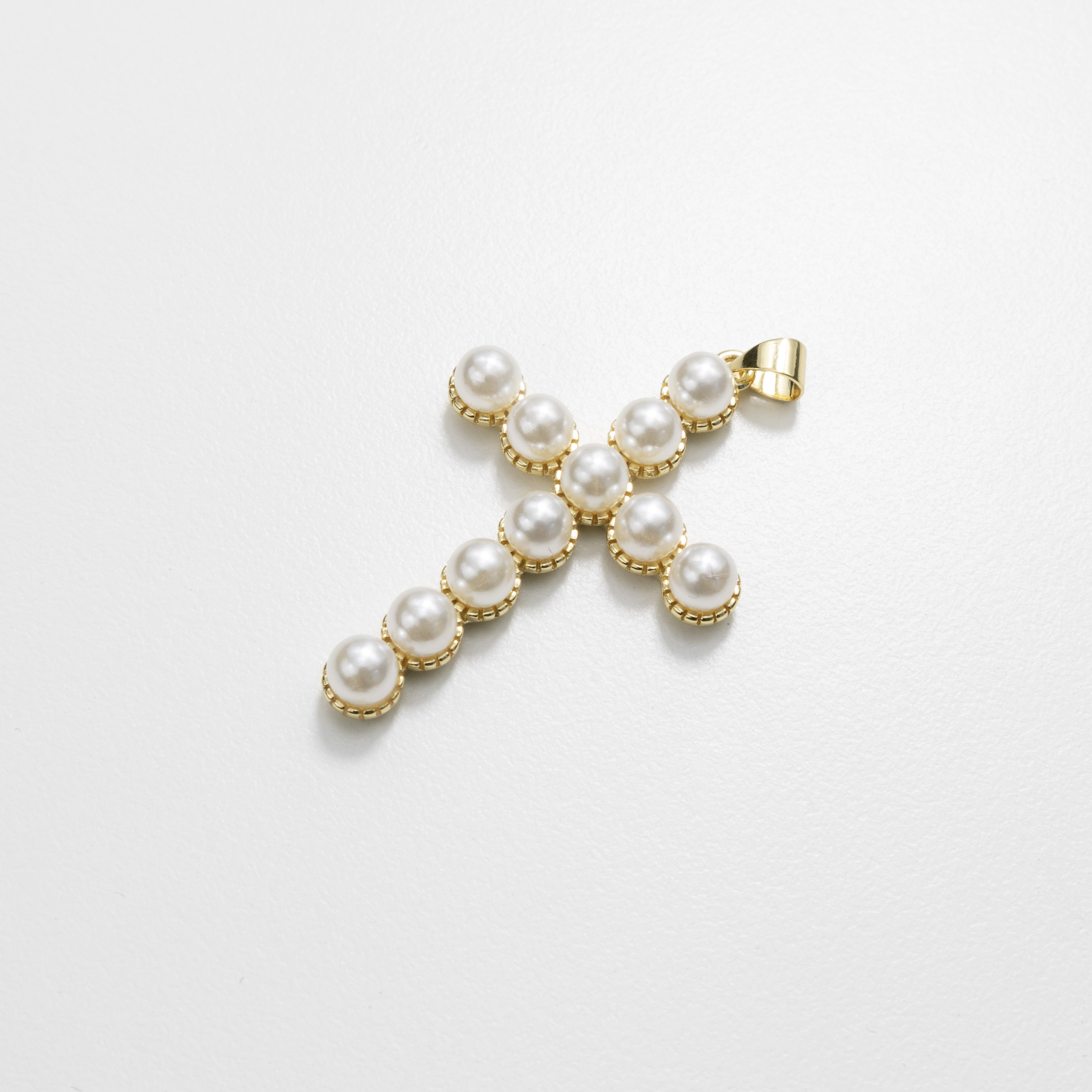 11089 Pearl Cross Pendant